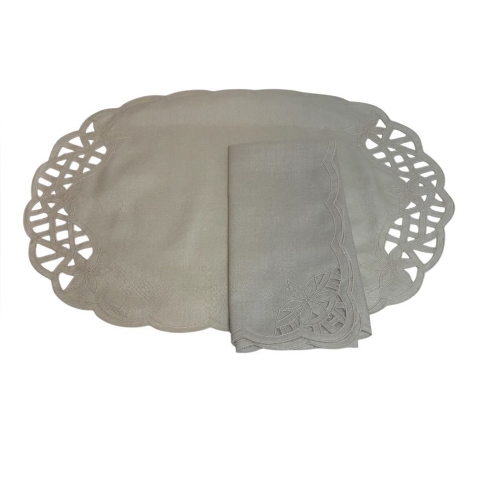 Vintage Ivory Cream Oval Scalloped Battenberg Placements Napkins Setting for 4